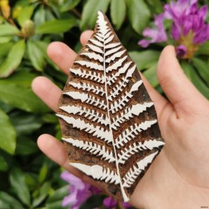 13. Indiska trästämplar Ormbunke