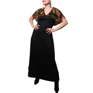 MAXIKLÄNNING MED VID CHIFFONGÄRM (M-L)