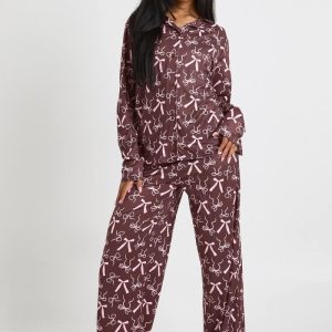boohoo Dam Blandat rosettmönstrad långärmad skjorta & byxor pyjamasset | Chocolate | Storlek 42