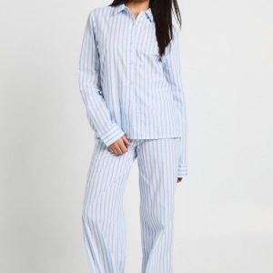 boohoo Dam Bomullspoplin Nålrandig Långärmad Skjorta & Byxor Pyjamasset | Light Blue | Storlek 44